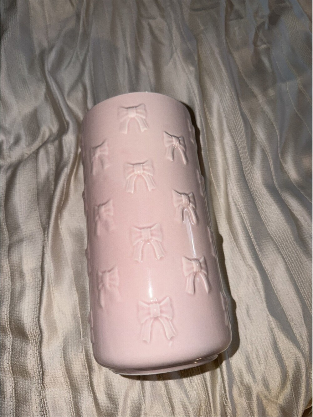 Paris Hilton Pink Ceramic Bow Embossed Flower Vase Glossy Y2K Coquette Decor